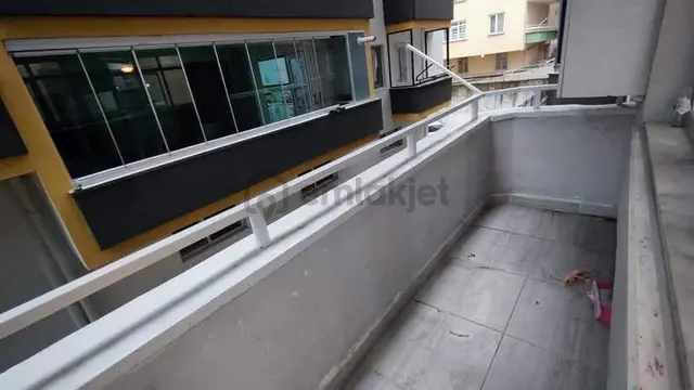 Samsun Atakum Mevlana Mahallesi'nde Giriş Kat Temiz 2+1 Kiralık Daire 2