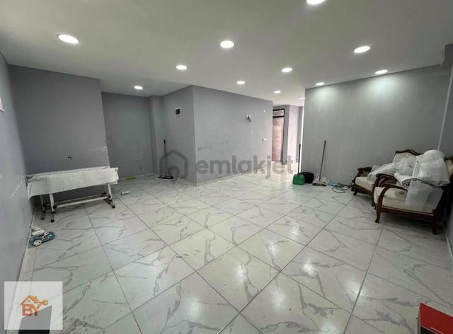 Sultanmurat Mah Kiralık Yeni Yapı Dükkan 4