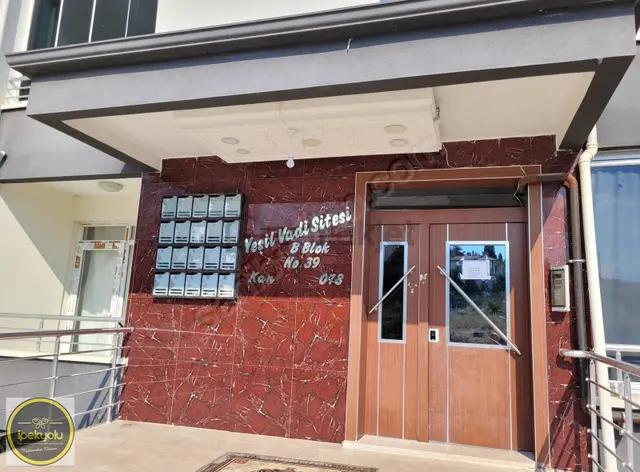 İpekyolu Gayrimenkulden Yeşil Vadi Sitesi 3+1 Satılık Daire 3
