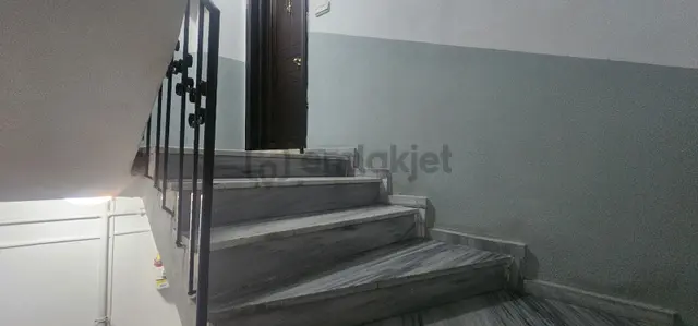 Barbaros Mah. İki Cadde Arasında Satılık Uygun Fiyatlı 2+1 Daire 2