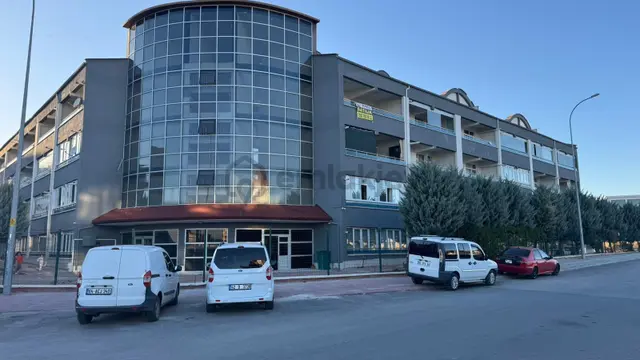 Kosova Mh Kiralık 1+1 Eşyalı Daire Servis Güzergahı Üzerinde 2