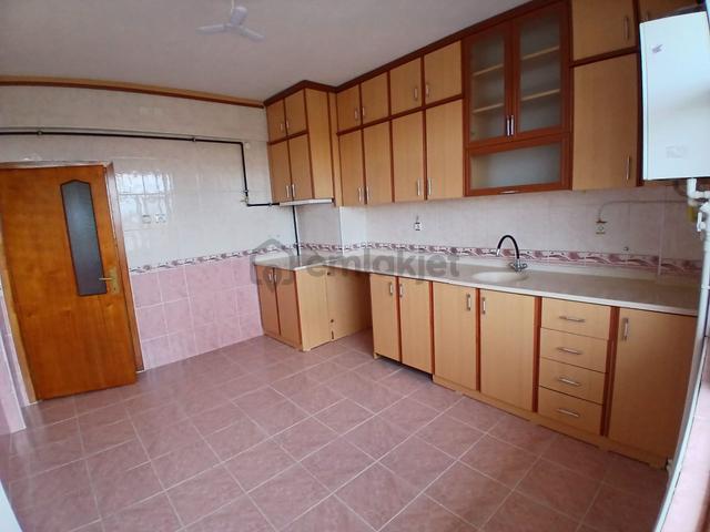 Akçay Emlak'tan Akşehir Koşuyolunda Beş Kalem Kursu Civarında Kiralık Geniş 3+1 Daire 4