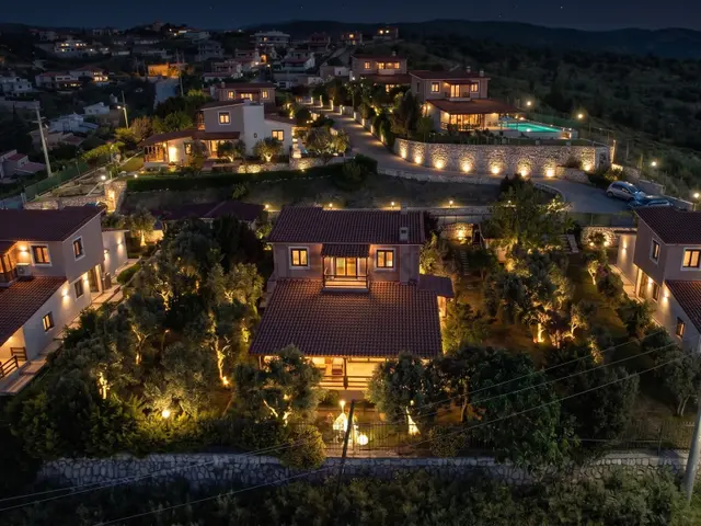 Seferihisar Ulamış Ovaköy Sitesin'de 4+1 Satılık Villa 1