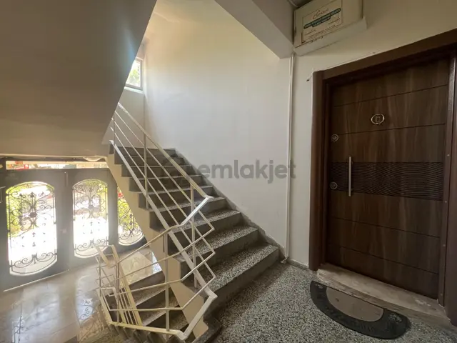 İzmir Demokrasi Üniversitesi Yakınında 3+1 Satılık Daire 5