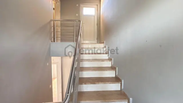 Alanya Türkler’de Denize Yürüme Mesafesinde Satılık 3+1 Villa 4