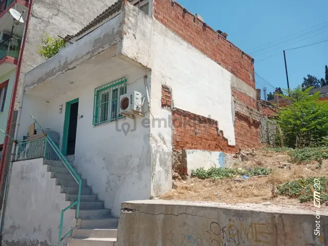 Menemen Zafer Mah. Satılık 2+1 Müstakil Ev 1
