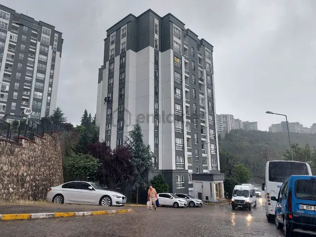 Bozdemir'den Kent 1 Sitesinde E Bloklarda 2+1 Kiralık Daire 1
