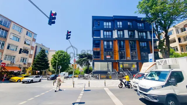 Yücetarla Cadde Üstü 1.kat Sıfır 2+1 Ön Cephe Asansörlü Otoparlı 1