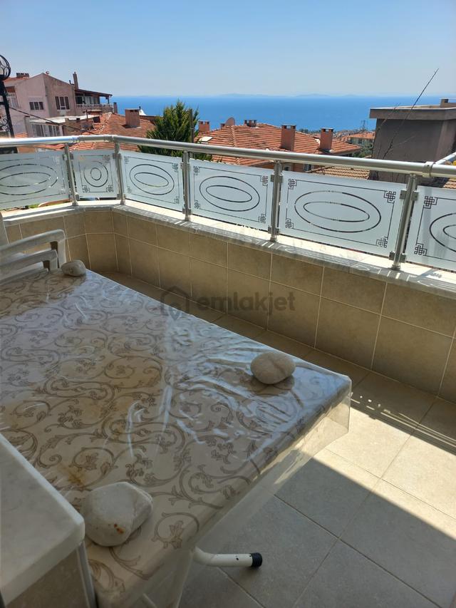 Altınoluk Köy’de Deniz Manzaralı Komple Bina 4