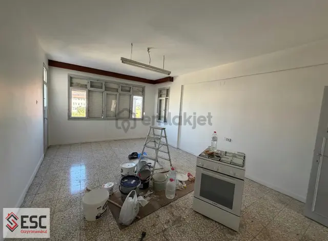 Akkent'te Merkezde, Geniş 3+1 Satılık Daire Fırsatı Esc2369 4