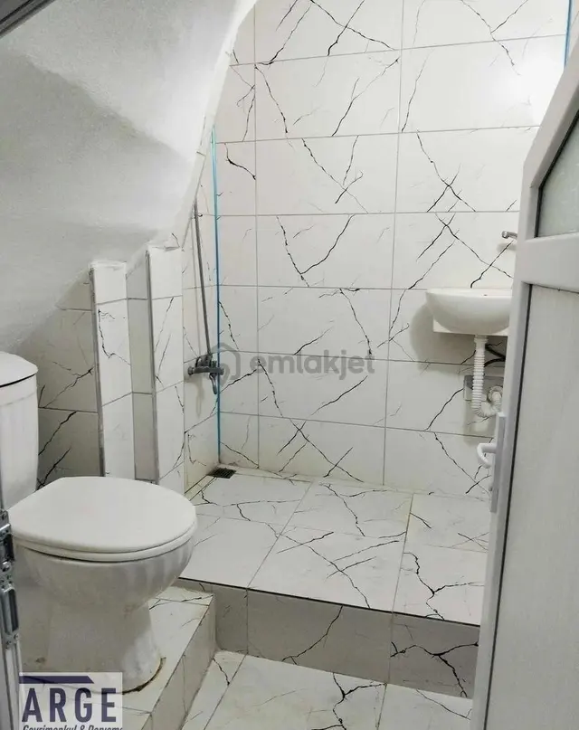 Merkezi Konumda Kiralık 1 + 0 Eşyalı Daire 1