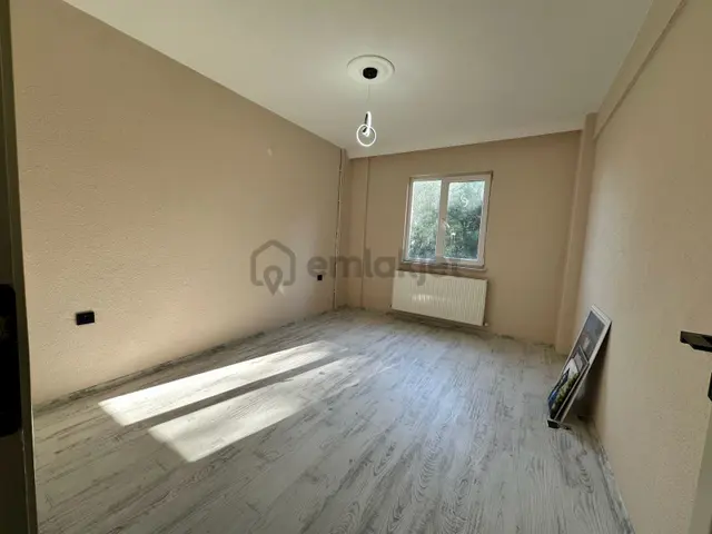 465 M2 İmarlı Arsa Üzeri Kümesler Köyünde 2 Katlı Satılık Ev 2