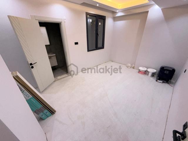 Blue Life Egenden Gerçek İlan Ön Cephe Kiralık Ebeveyn Banyolu Sıfır Yerden Isıtmalı 2+1 Geniş Daire 5
