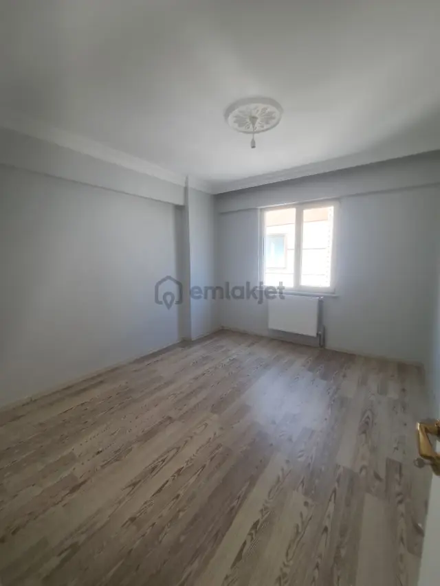 Çerkezköy G.m.k.p Mah.salı Pazarı Mevkide Satılık 3+1 ... 3