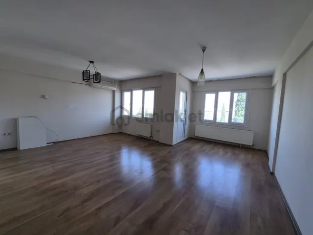 Bornova Peterson Köşkü Kar. Kiralık 3+1 Boş Daire Kanıt Emlaktan 2