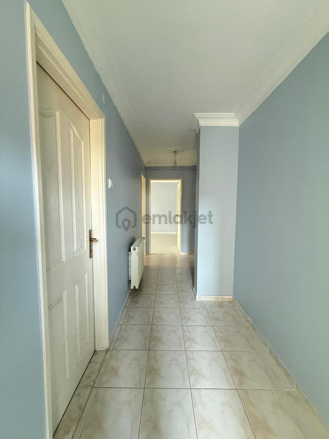 Büyükşehir Konutlarında Metrobüse Yakın 3+1 Kiralık Daire 3
