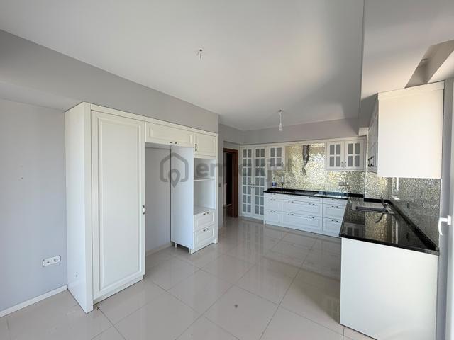 Delta Premıum Gayrimenkul'den Deniz Manzaralı Kiralık 3+1 Daire 4
