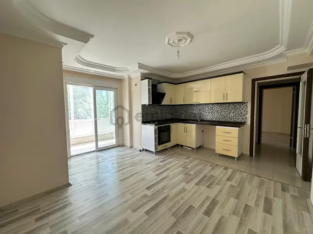 Güzeloba Merkezde Giriş Kat 1+1 Eşyasız Kiralık Daire 3
