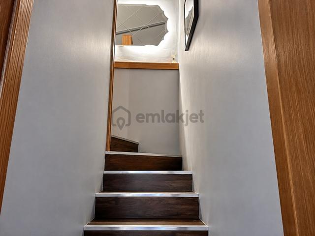 Smyrna Meydanı Yakını 4+1 Çatı Dubleks Kiralık Daire 4