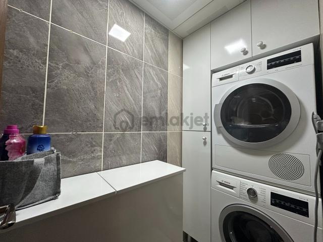 Smyrna Meydanı Yakını 4+1 Çatı Dubleks Kiralık Daire 3