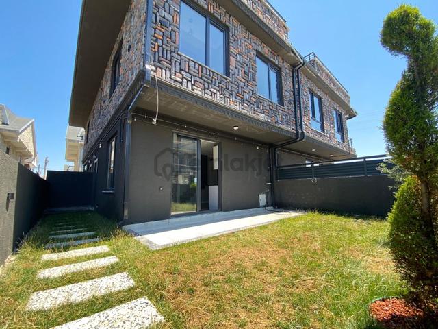 Alanderede Ön Cephe Oturuma Hazır Fırsat Villa 4