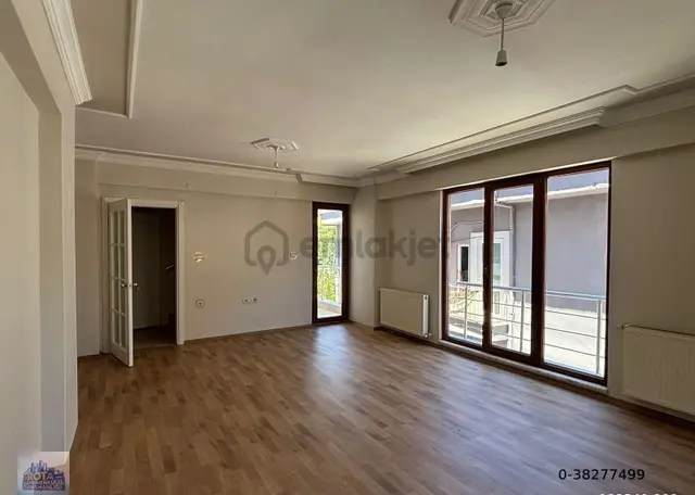 Gölcük Merkez Manzaralı Geniş 3+1 Teraslı Daire 160 M2 4