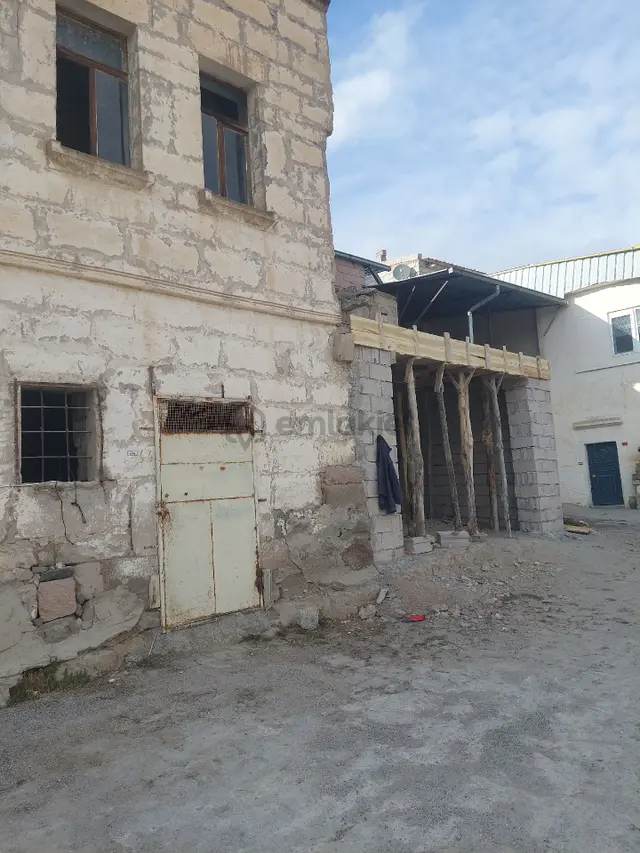 Satılık Eski İnşat Bitmiş Köy Evi 1