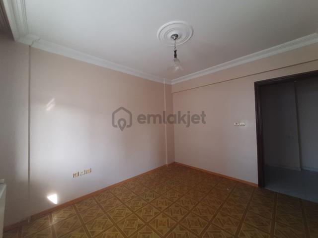Edirne Merkez Fatih Mah Esentepe'de Satılık 3+1 Fırsat Daire 5
