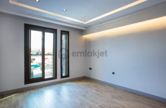 Merkezde Havuzlu Doğalgazlı Geniş3+1 Recidance Daire 4