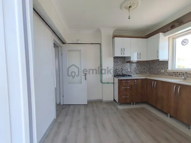 Yılmaz Gayrimenkulden Full Yapılı 3+1 1. Kat Kiralık Daire 5