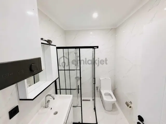 Kuşadası Davutların Kalbinde Satılık Eşyalı/bahçeli 1+1 Daire 2