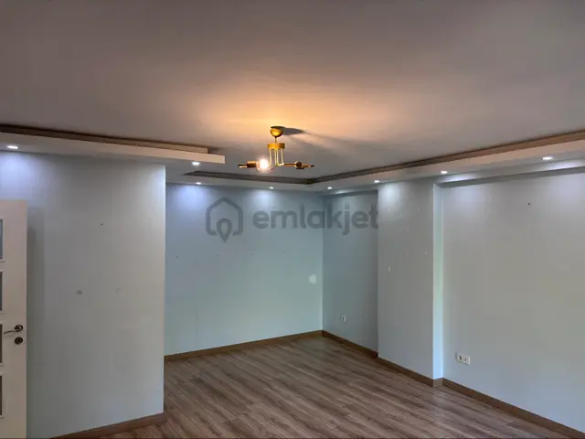 Sahibinden Kiralık Geniş 2+1 Merkezde 3