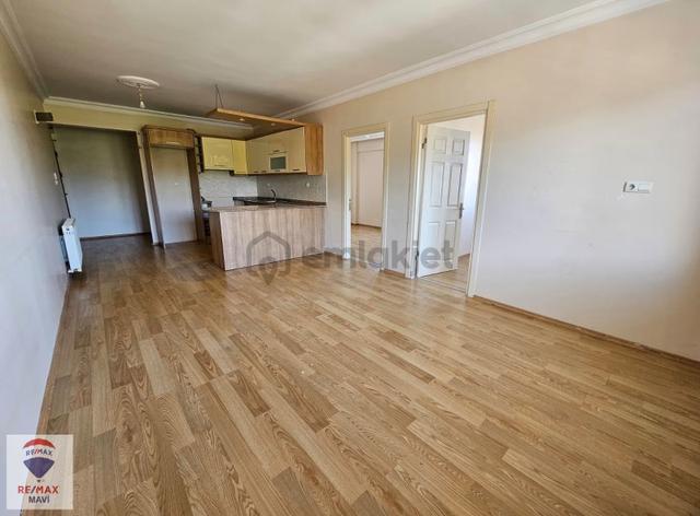 Re/max Mavi'den Serdivan Kemalpaşa'da Ferah 2+1 Kiralık Daire 5
