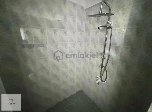 Fethiye Babataşı Mahallesinde Ara Kat 1+1 Kapalı Mutfak Daire 5