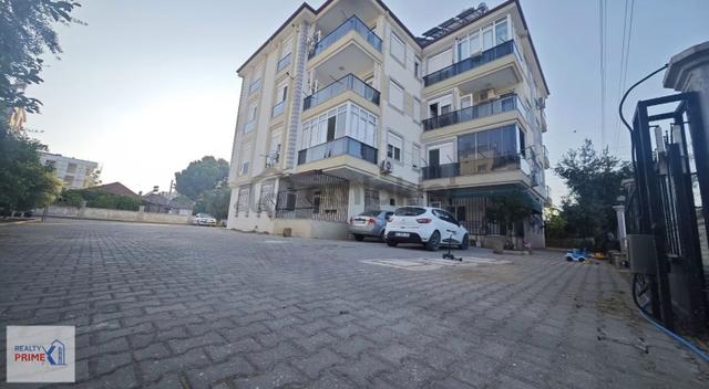 Sütçüler Gazi Mahallesi'nde Geniş Ve Ferah Satılık Daire 1