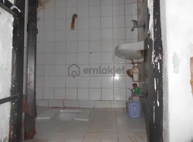 Bayrampaşa Yenidoğan Mah. 100 M² Kiralık İş Yeri / Depo ! 5