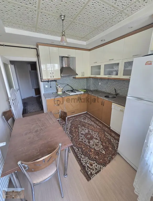 Satılık Eskicamide 2+1 85 M2 Full Eşyalı Fırsat Ara Kat Daire !! 5