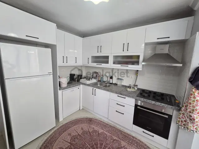 Güzelyalı Sosyete Pazarı Civ 3+1 Doğalgazlı Eşyalı Kiralık Daire 2
