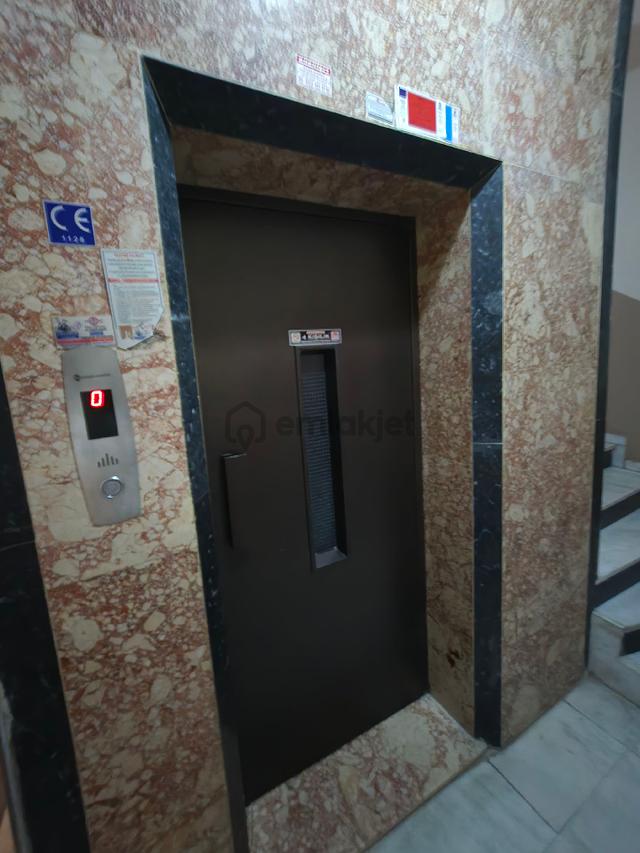 Hacıveyiszade Mh Aslanlı Kışla Cd Cepheli Arakat 3+1 Dairemiz Kiralık 4