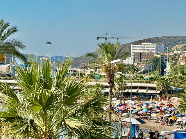 Kuşadası’nda Denize Sıfır Yeni 2+1 Daire! 4