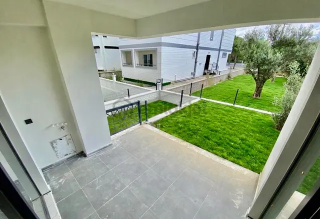꧁ay Emlaktan꧂oksijen Deposu Zeytinli'de Bahçe Kullanımlı Müstakil Tadında Satılık 1+1 Şık Daire 2
