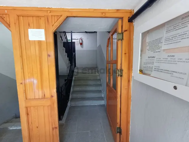 Etimesgut Metroya Yakın Sitede Satılık Yüksek Giriş 3+1 2