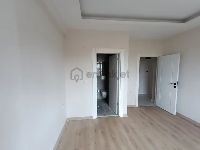Çorlu Zafer Mh Yüksek Giriş Balkonlu Satılık 2+1 Daire 4