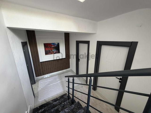 Remax Dem'den Merkezi Lokasyonda 6+1 Satılık Villa 4