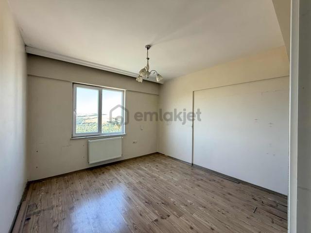 7/24 Güvenlikli - Havuzlu - Harika Siteye Sahip Fırsat 3+1... 4