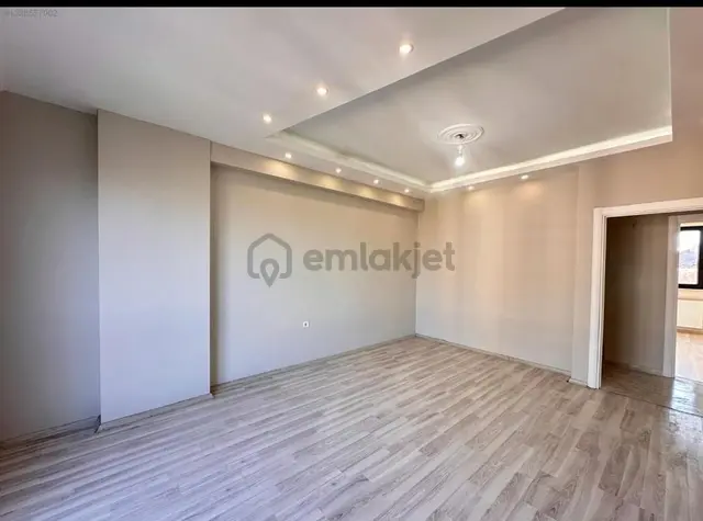 Millet Caddesi Uzerinde 6 Yillik Dubleks Daire 4