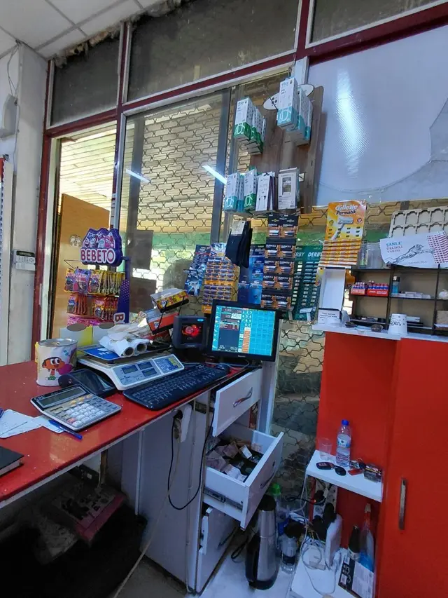 Konum'dan Devren Satılık Yüksek Cirolu Mini Market 5