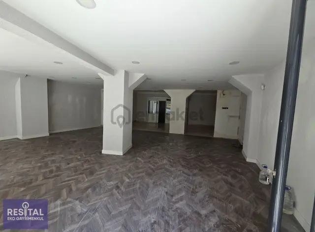 Osmangazi-kemerçeşme 130 M² Dükkan- Mağaza Ayakkabıcı Çantacı 2