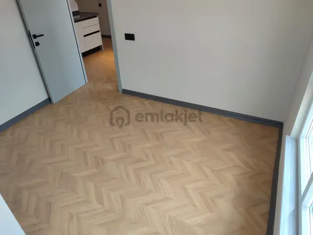Asel'den Meydan(dablak)lüks 1+1 Köşe Konum Balkonlu Sıfır Daire 3