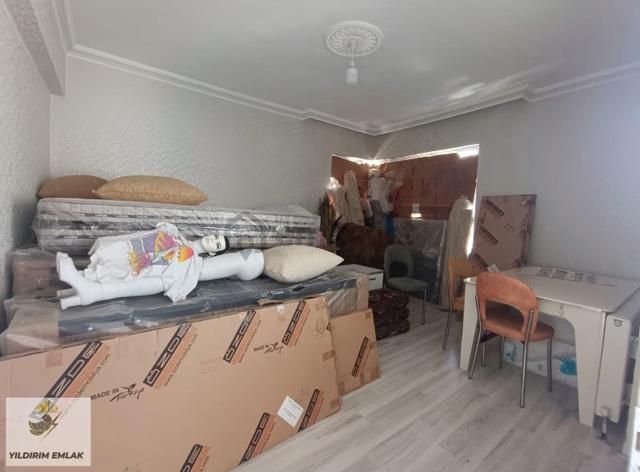 Yıldırım Emlak'tan Topçu Okulu Karsısında Ara Kat Yapılı Daire 4